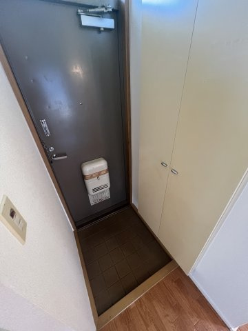 ヘスティアBの収納|別部屋同間取りの写真です。