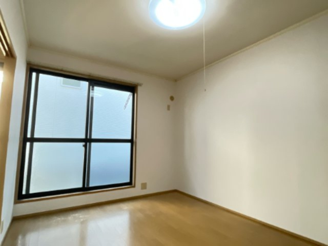 ヘスティアBの洋室|別部屋同間取りの写真です。