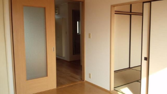 ヘスティアBの居間・リビング|別部屋同間取りの写真です。
