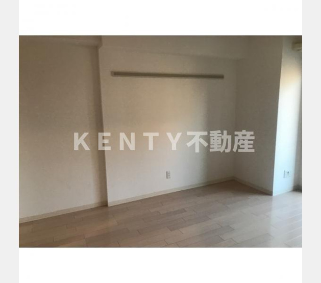 【寝室】 | ペルソンボヌール（Ｐｅｒｓｏｎｎｅｓ Ｂｏｎｈｅｕｒ） | 落ち着いた色調の寝室です