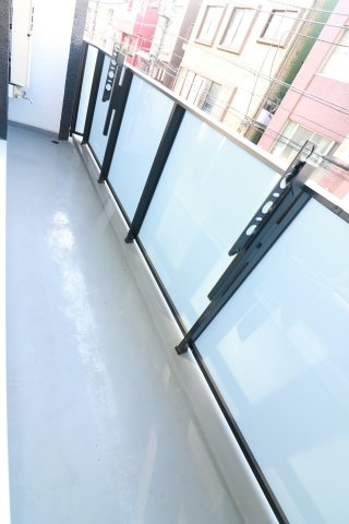 【バルコニー】