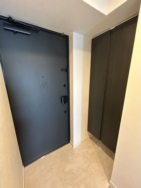 S-RESIDENCE尾頭橋clarity　の玄関