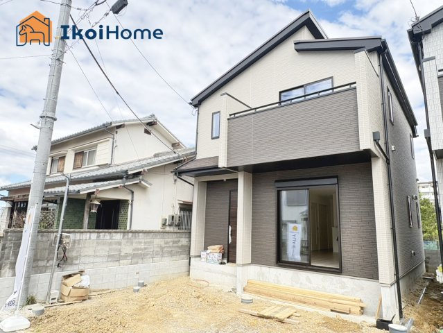 明石市東朝霧丘　A号棟　新築戸建の駐車場|【ホームページに現地動画掲載中】●年中無休：当日予約可●駐車スペースはゆったり！南西向き！