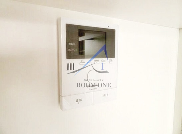 メゾンブランシュ下北沢のセキュリティ|モニター付きインターホンです。