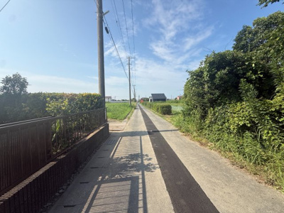 【前面道路含む現地写真】 | 長生郡一宮町一宮　ウッドテイスト　4LDK 