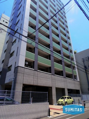 ヴァレーレ県庁前