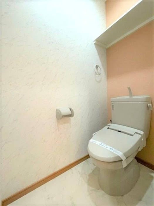 ＲＯＯＭ ＢＯＷＷＯＷのトイレ|温水洗浄暖房便座