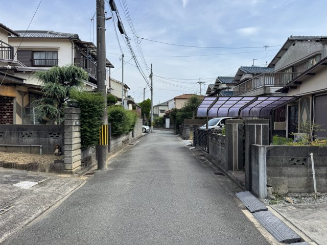 明石市魚住町西岡戸建の前面道路含む現地写真