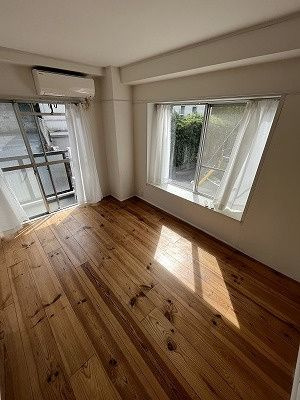 東山マンションの寝室