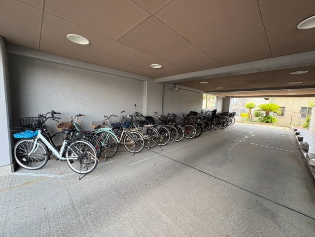 藤和明石公園ハイタウンPARTⅡの駐輪場