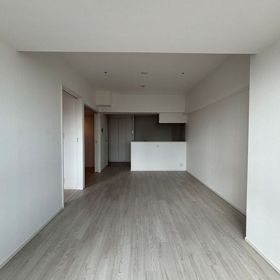 【居間・リビング】 | パークアクシス品川天王洲アイル | ※写真は同タイプ住戸です。