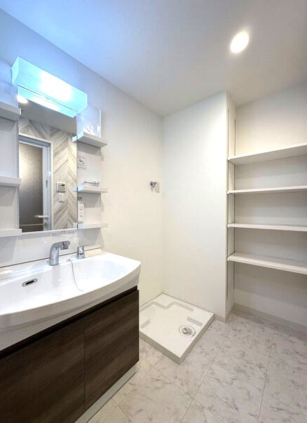 Ｓ－ＲＥＳＩＤＥＮＣＥ神沢ａｆｆｏｒｄの洗面所