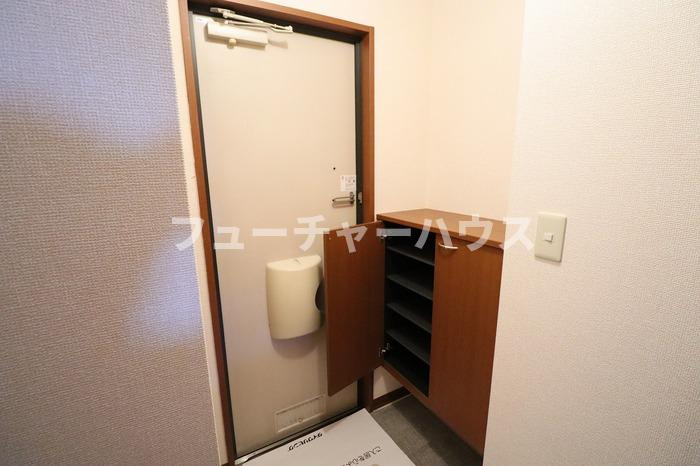 ロイヤルヴィーナスの玄関