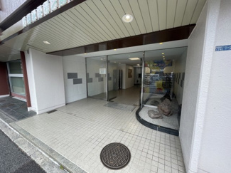 【エントランス】