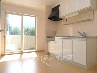 セントラル三田のキッチン|浄水器一体型シャワー水栓あり