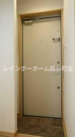 リーフ北小岩の玄関