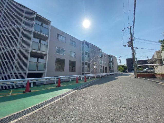 コープ野村高槻E棟の周辺