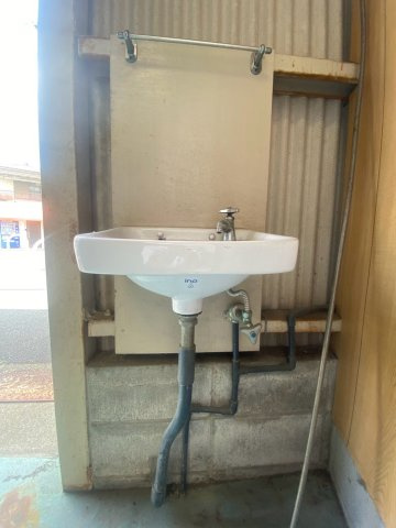 西上小阪　倉庫の洗面所