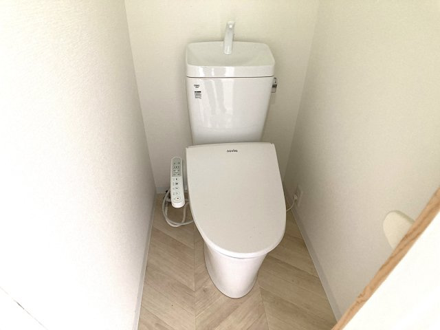 BLAN CUBE西山のトイレ|温水洗浄便座付きのトイレ