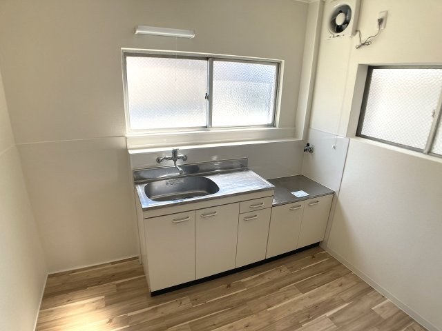 BLAN CUBE西山のキッチン|コンロ設置可能の広めのキッチン