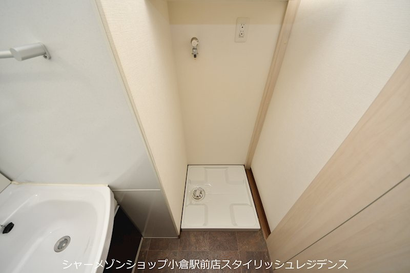 ウイングス重住の洗面所