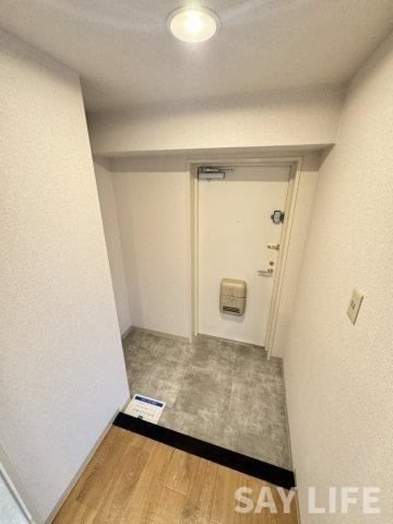 エクセレンス青山の玄関