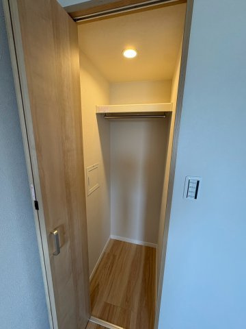 藤和明石公園ハイタウン弐号棟の収納|たっぷりとした収納スペースです