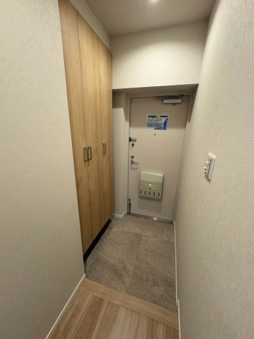 藤和明石公園ハイタウン弐号棟の玄関|シンプルで使いやすい玄関は掃除もしやすいのがポイント！