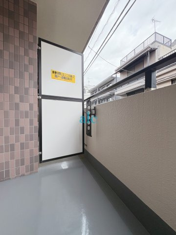 豊島区池袋本町１丁目の賃貸マンションのバルコニー