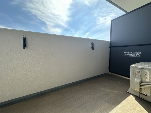 S-RESIDENCE野並駅前broadのバルコニー|広々としたバルコニーです