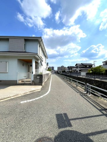 西宮市甲風園三丁目　土地の前面道路含む現地写真