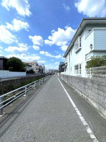 西宮市甲風園三丁目　土地の前面道路含む現地写真