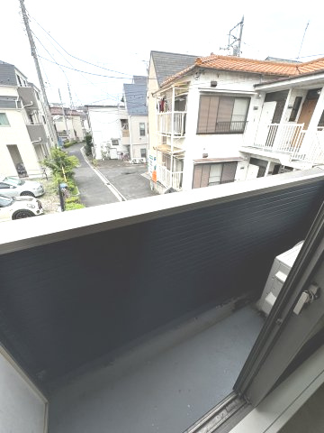ソリッド堀切菖蒲園弐番館のバルコニー
