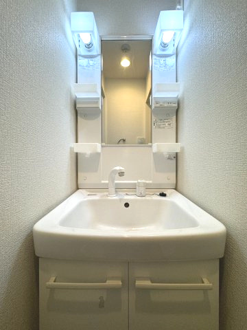 ソリッド堀切菖蒲園弐番館の洗面所