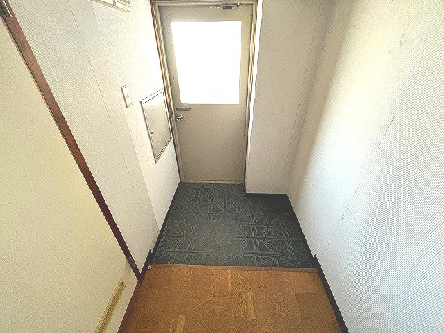 まどかハイツの玄関