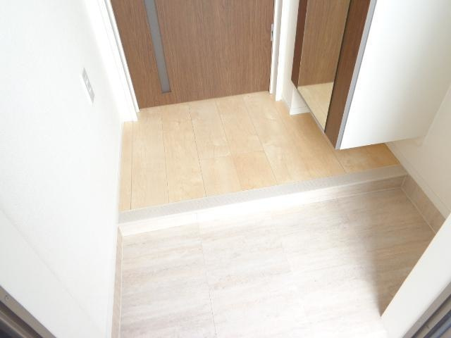 仮）つくばみらい市小絹新築アパートの玄関