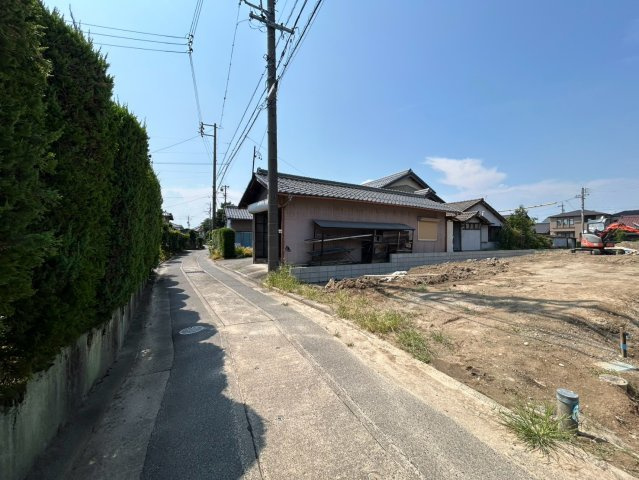 リーブルガーデン　一宮市萩原町西御堂　全3区画分譲の前面道路含む現地写真|「現地（2026年8月3日）撮影」　
■前面道路　
■ヤマダ不動産　株式会社リライフ