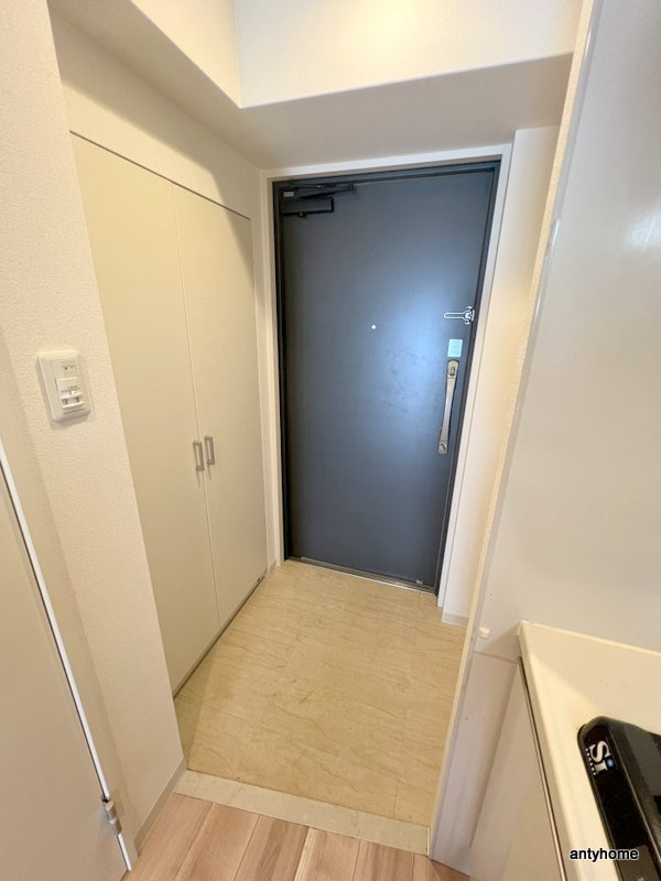 セイル淀屋橋　仲介手数料無料の玄関