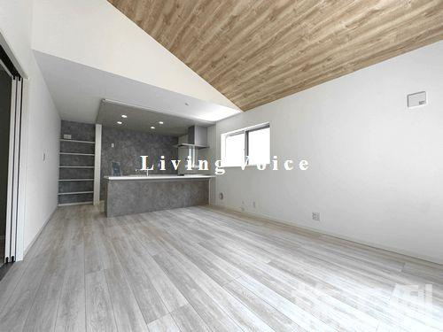 【居間・リビング】 | 【仲介手数料０円】相模原市第5中央区淵野辺本町　新築一戸建て　全7棟 | 相模原市第5中央区淵野辺本町　新築一戸建て　全7棟