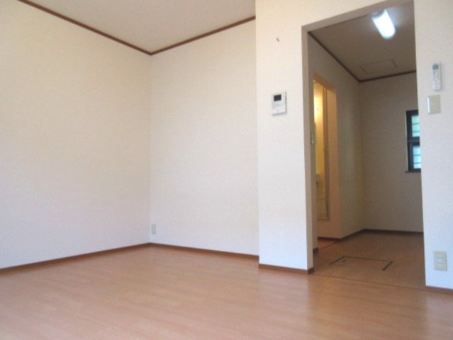 シェルム旭２　の居間・リビング|★明るい居室★