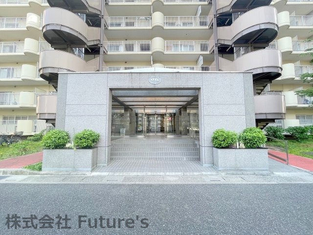 パークフィールドみさとテラ・ウエスト　3街区2号館のエントランス|マンションエントランスになります。