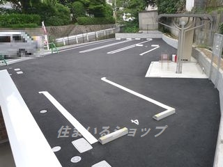 ガーデンハウスⅡの駐車場