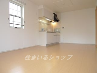 ガーデンハウスⅡの居間・リビング