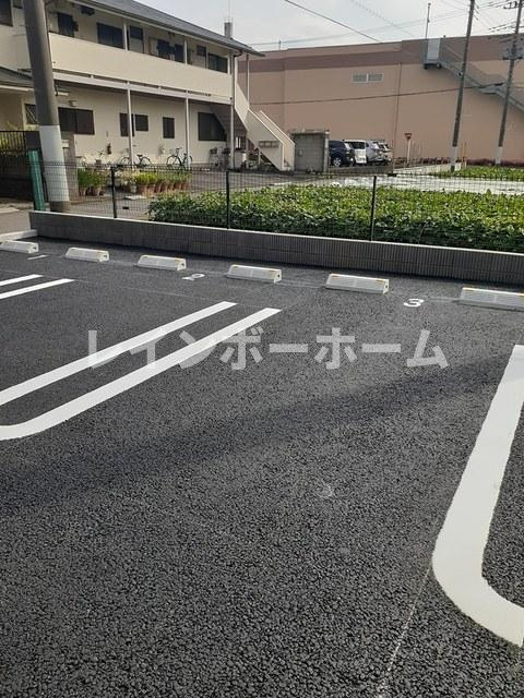 グランの駐車場