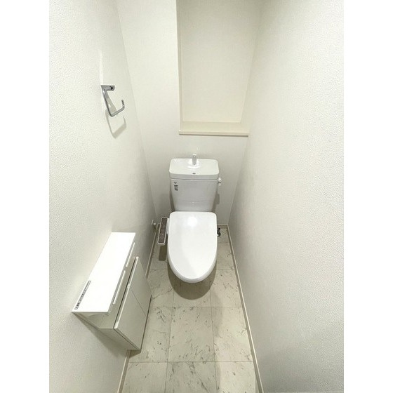 LIBTH新町WESTのトイレ