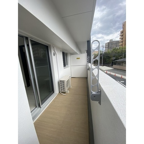 LIBTH新町WESTのバルコニー