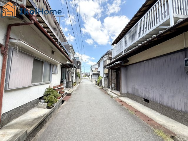 明石市大久保町西島　土地の前面道路含む現地写真|●年中無休：当日予約可●前面道路は幅員約4ｍ、交通量少なく安心の住環境です。
