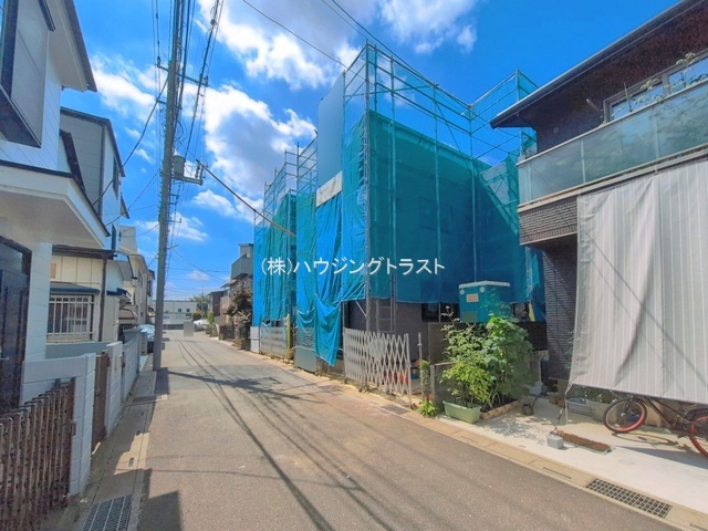 【仲介手数料無料】MIRASUMO　所沢市美原町　新築戸建　全2棟　２号棟の前面道路含む現地写真