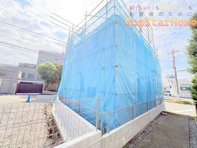 【サンスターホーム】福生市加美平3丁目　南東側角地新築戸建の外観