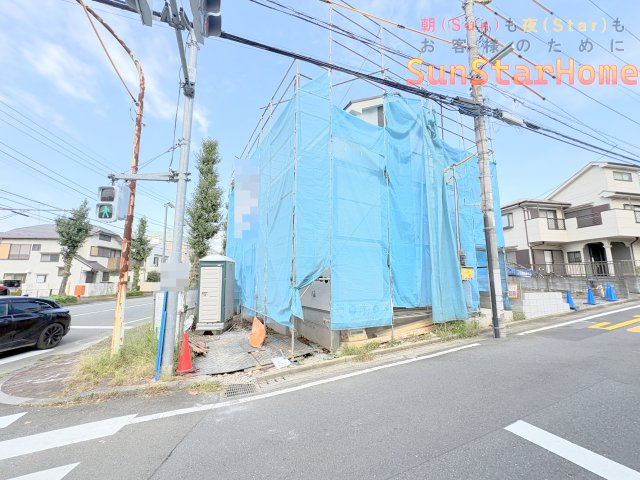 【サンスターホーム】福生市加美平3丁目　南東側角地新築戸建の外観